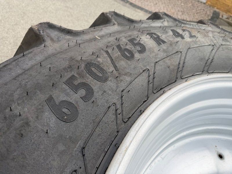 Mitas 650/65 R42