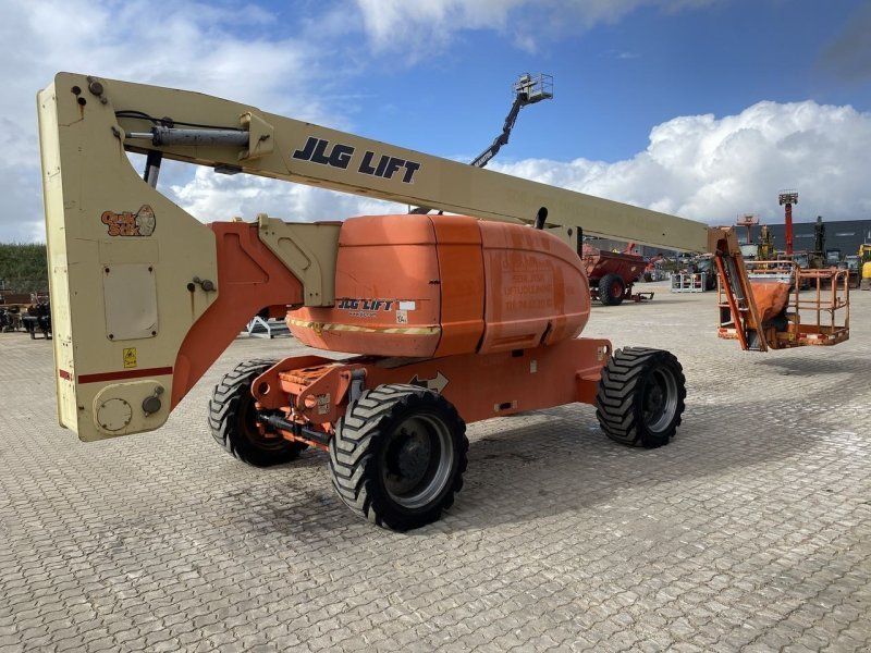 JLG 800AJ