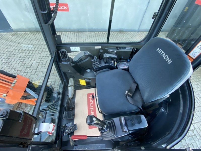 Hitachi ZX22U-2