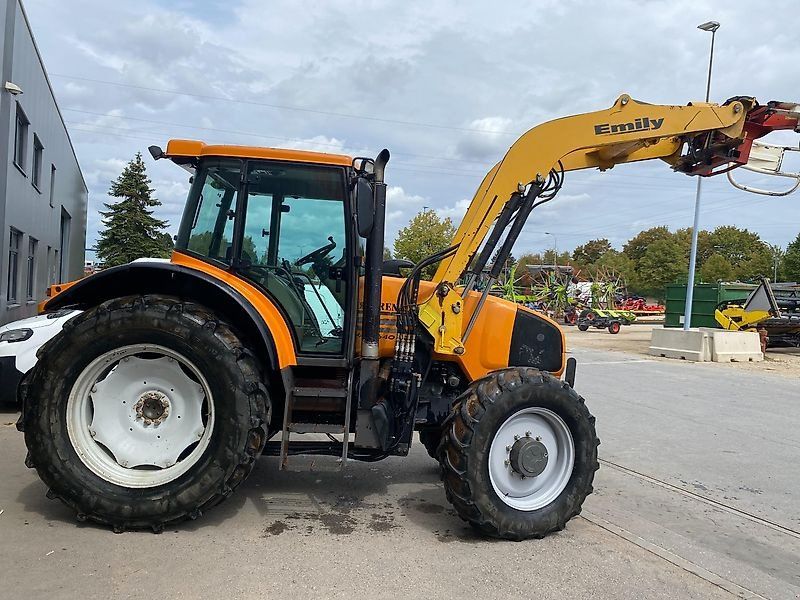 Renault Ares 640 RZ gepflegt mit Frontlader