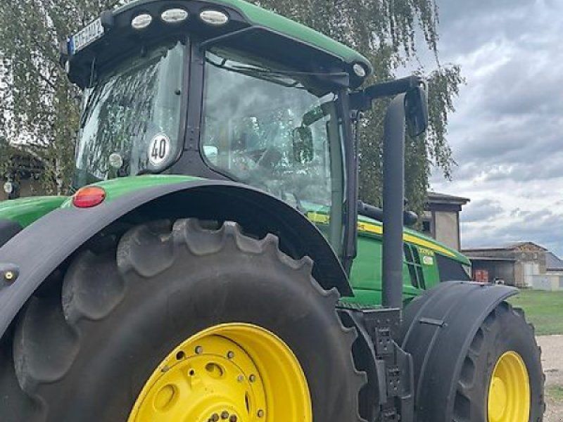 John Deere 7270 R