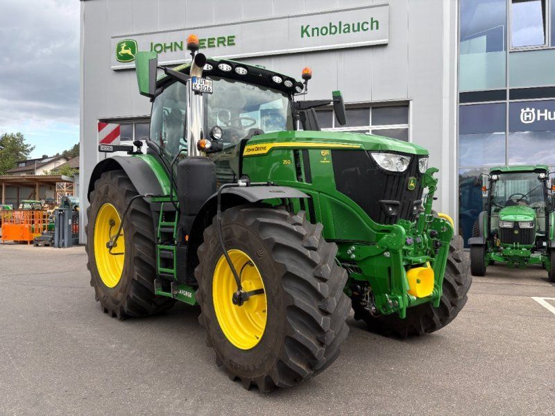 John Deere 6R 250 Voll-Ausstattung mit Reifenregeldruck, Unterflurgewicht