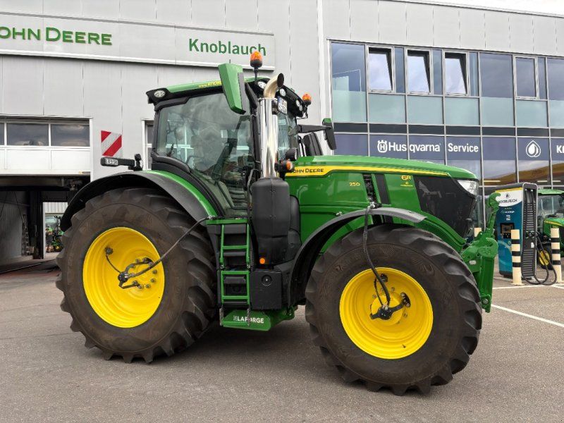 John Deere 6R 250 Voll-Ausstattung mit Reifenregeldruck, Unterflurgewicht