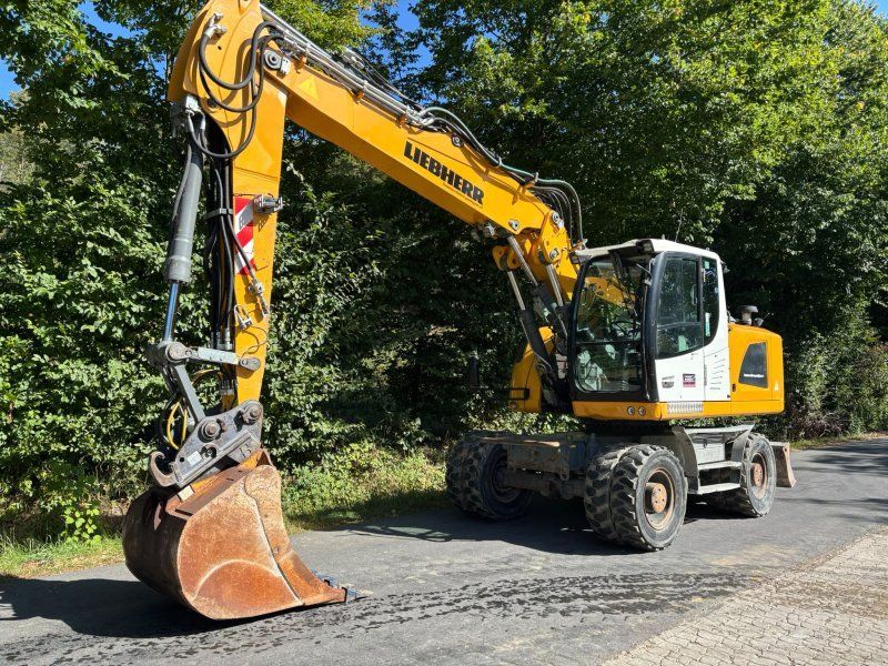 Liebherr A 918 Litronic