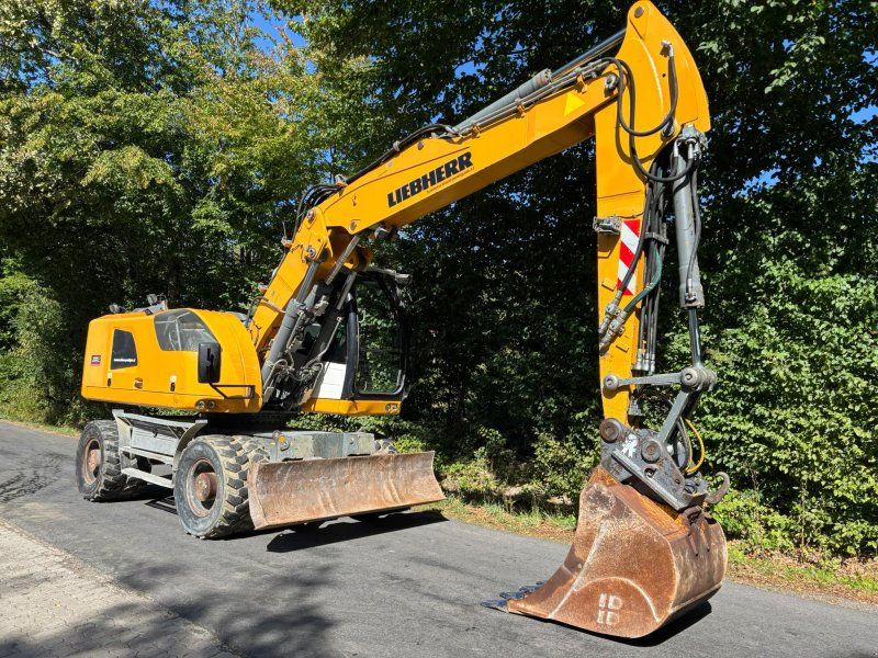 Liebherr A 918 Litronic