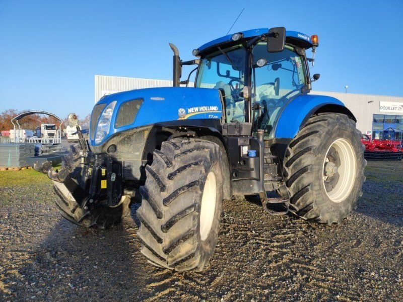 New Holland T7.235AC