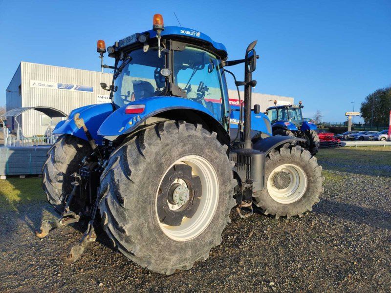 New Holland T7.235AC
