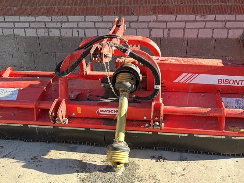 Maschio mit Verschleißblech und Beleuchtung Bisonte 280
