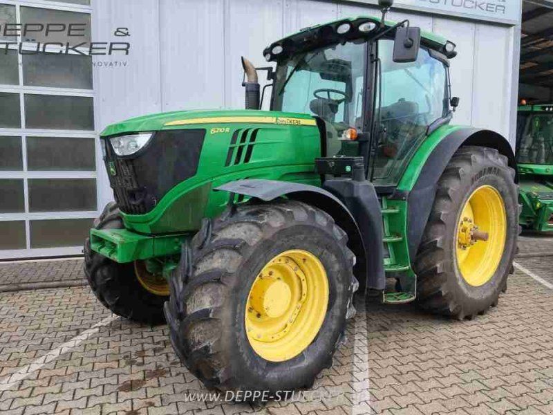 John Deere 6210R