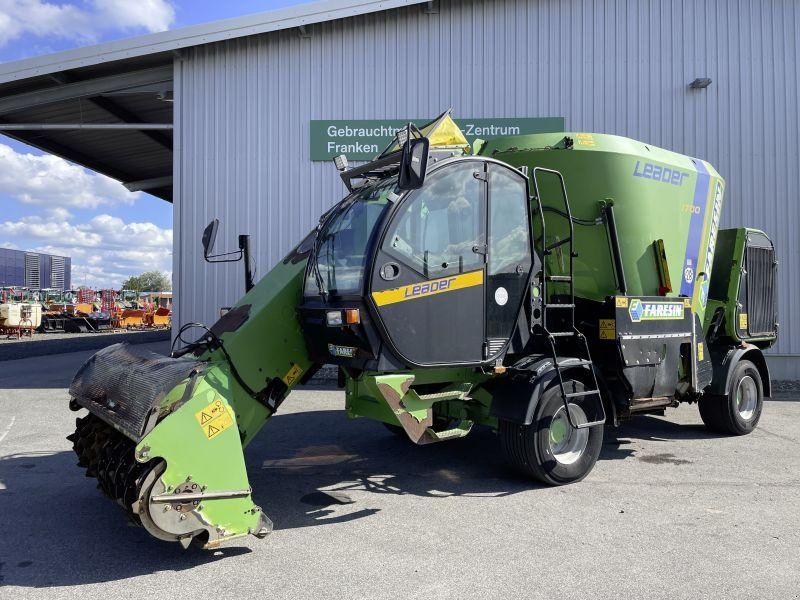 LEADER 1700