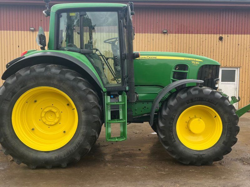John Deere 7530 E Premium