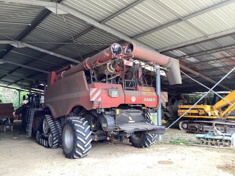 Case IH Moissonneuse batteuse AXIAL FLOW 8250 ST5