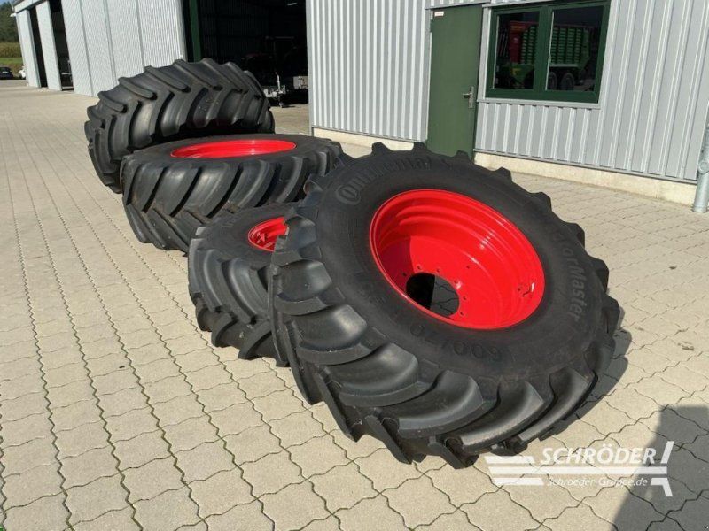 Fendt 2X 600/70R30 + 2X 710/70R42 CONTINENTA