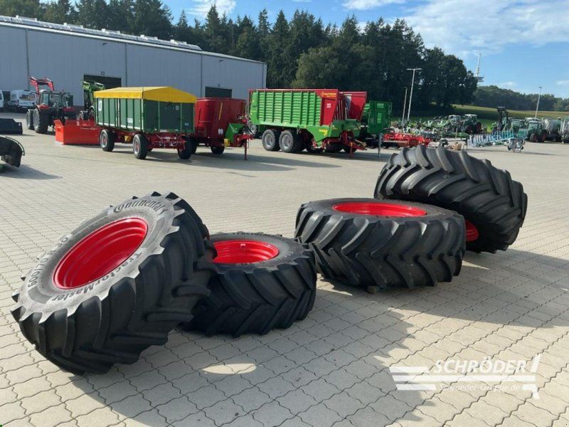 Fendt 2X 600/70R30 + 2X 710/70R42 CONTINENTA