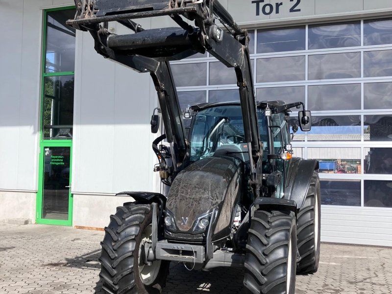Valtra A104 Medium HiTech 4