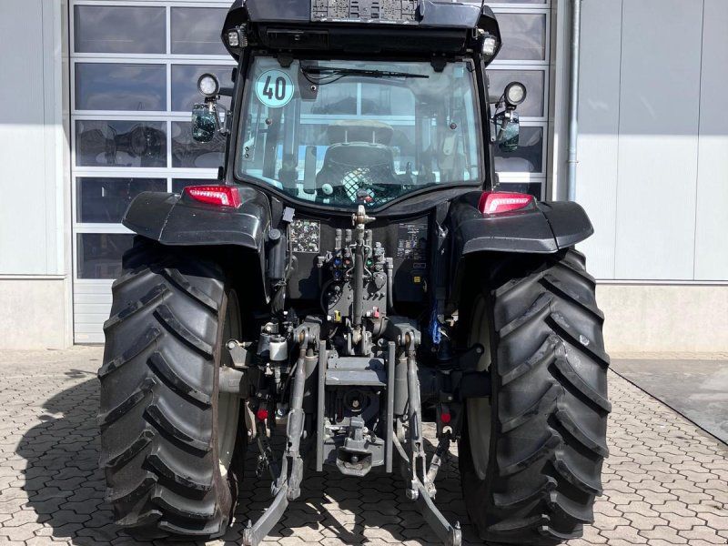 Valtra A104 Medium HiTech 4
