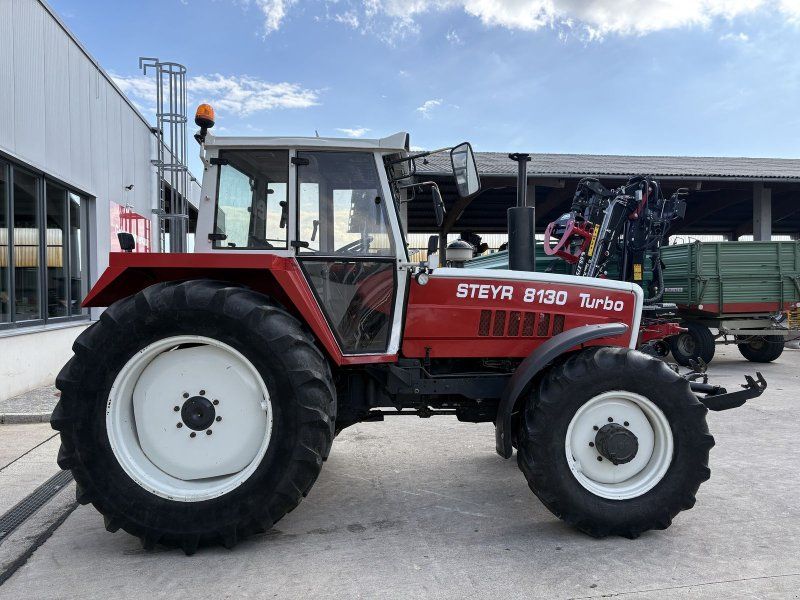 Steyr 8100 A