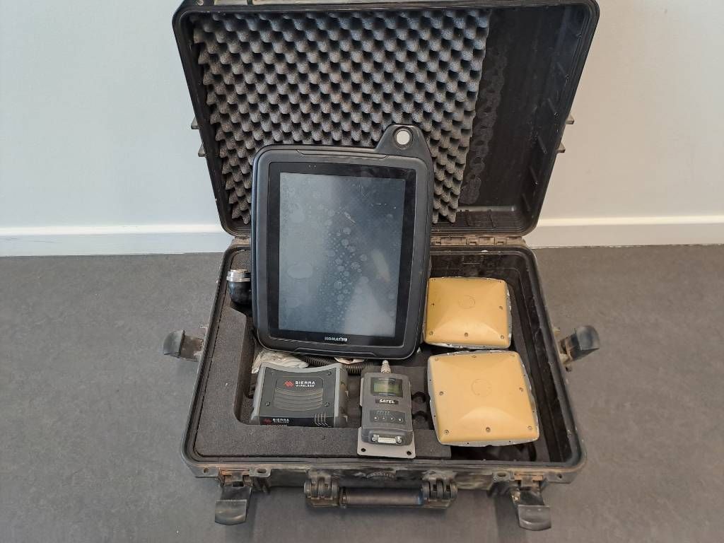 Komatsu GPS System PC210LCI-11