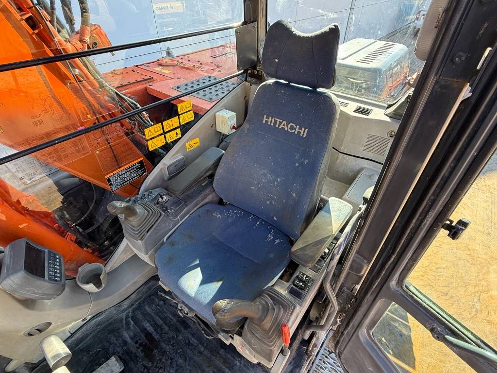 Hitachi ZX130-3 - Hammer Lines / Quick Coupler
