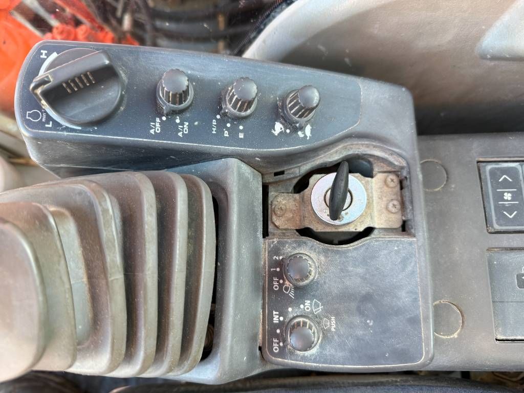 Hitachi ZX130-3 - Hammer Lines / Quick Coupler