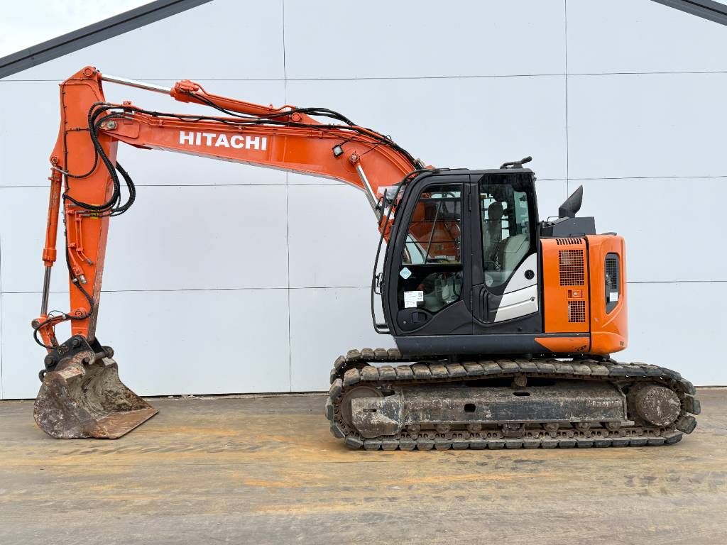 Hitachi ZX135US-6 - Hammer Lines / Automatic Greasing
