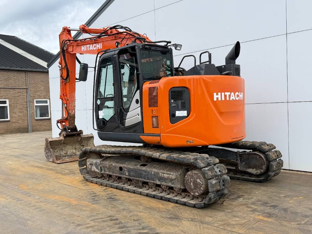 Hitachi ZX135US-6 - Hammer Lines / Automatic Greasing