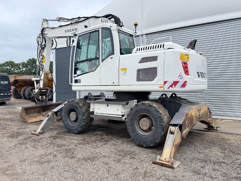 Volvo EW160D - 3 Buckets + 1 Grappler! / Triple Boom