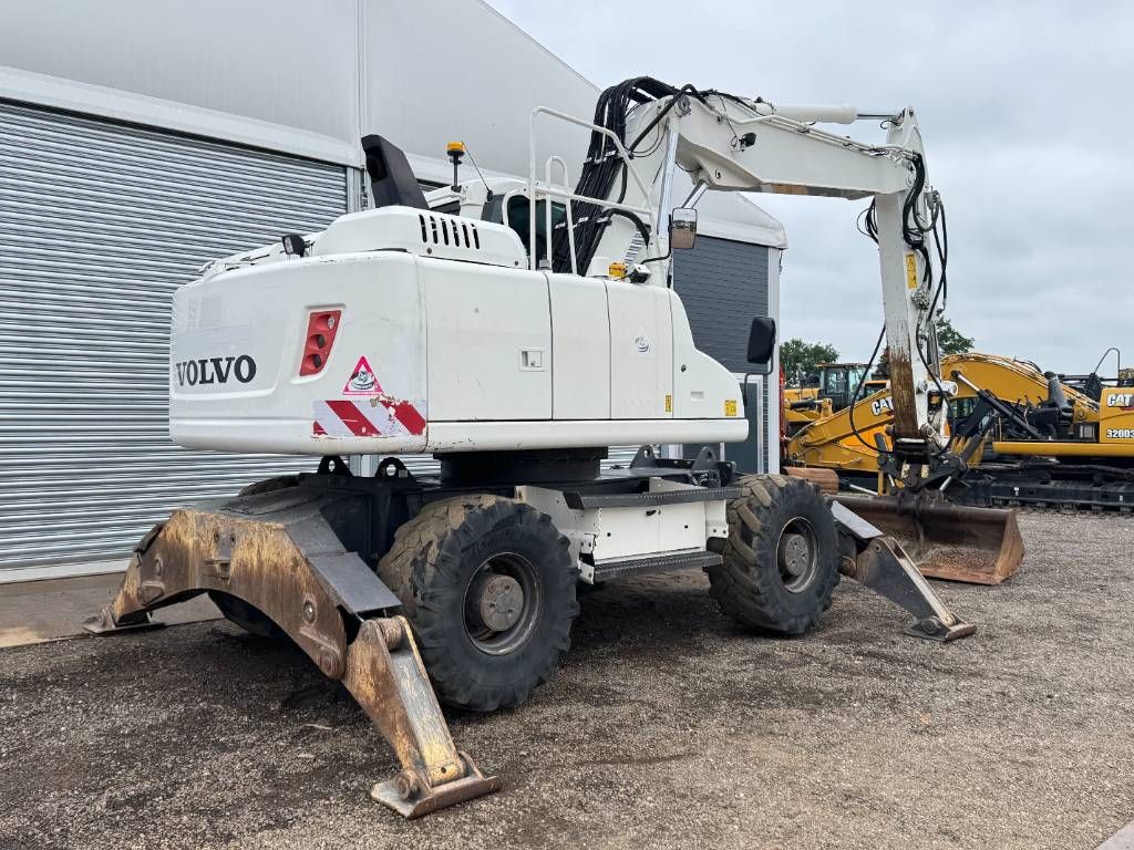 Volvo EW160D - 3 Buckets + 1 Grappler! / Triple Boom