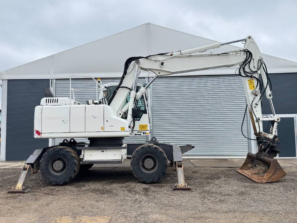 Volvo EW160D - 3 Buckets + 1 Grappler! / Triple Boom