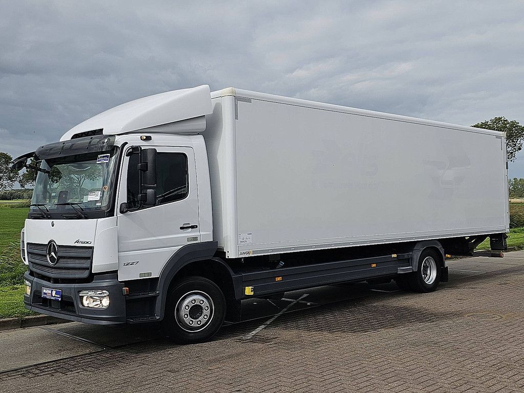 MERCEDES-BENZ ATEGO 1227 lift airco