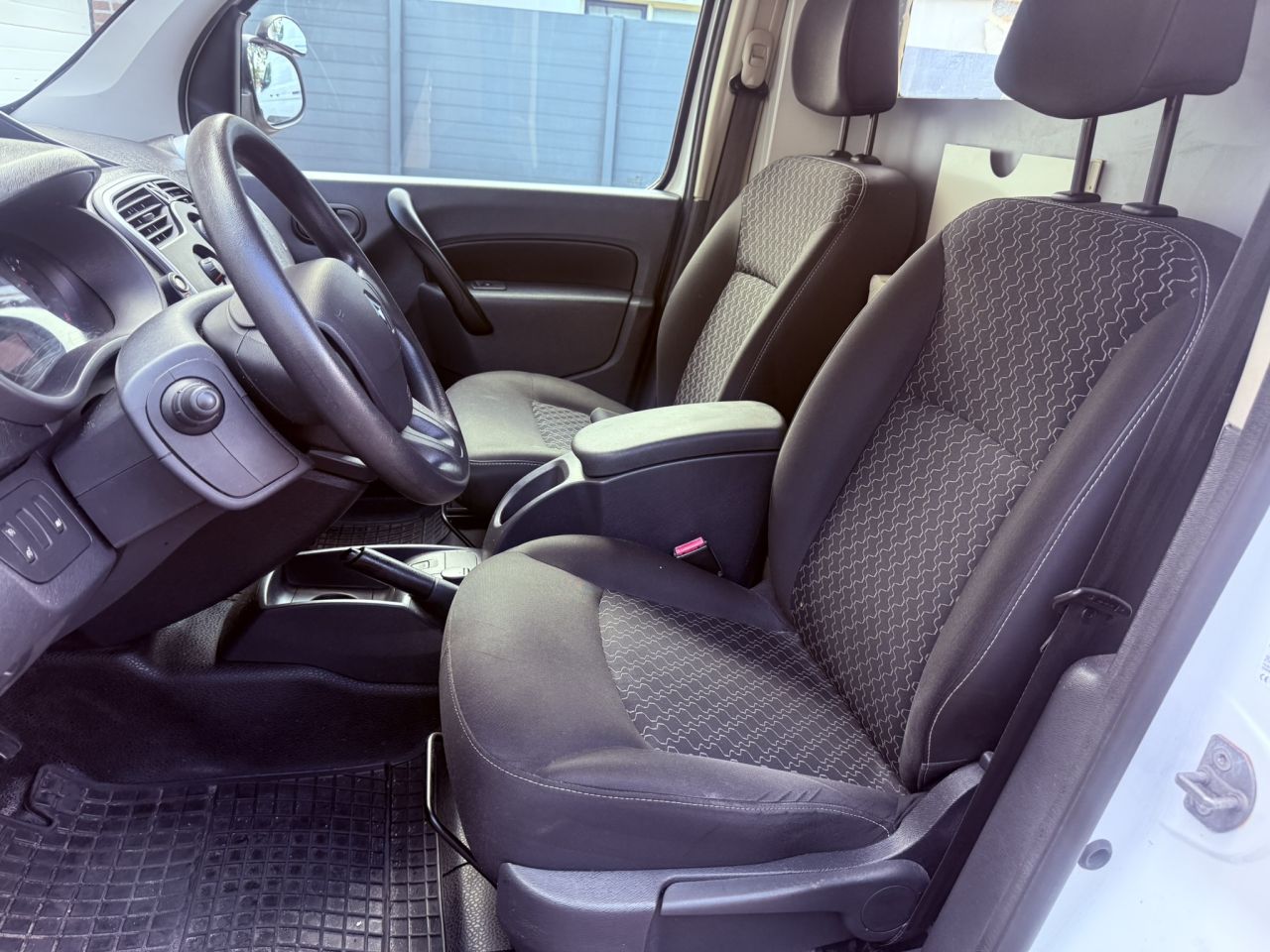 Renault Kangoo met Bott inrichting zeer nette bus