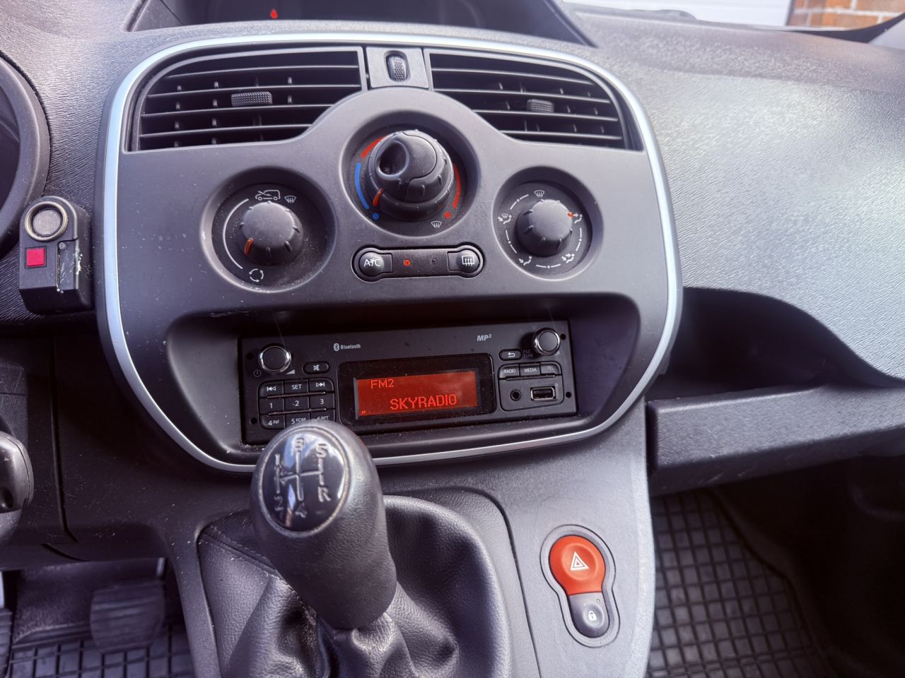 Renault Kangoo met Bott inrichting zeer nette bus