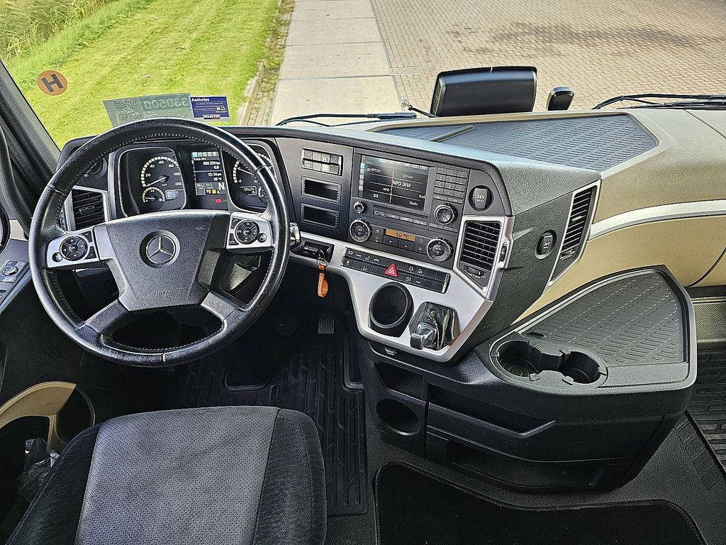 MERCEDES-BENZ ACTROS 2548 6x2 steer 2t lift