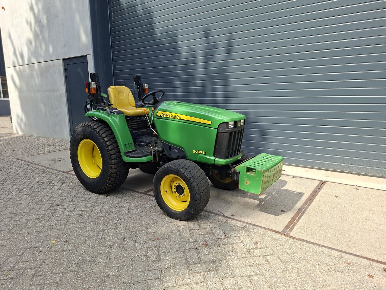 John Deere 3036E