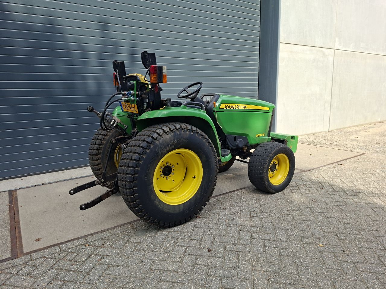 John Deere 3036E