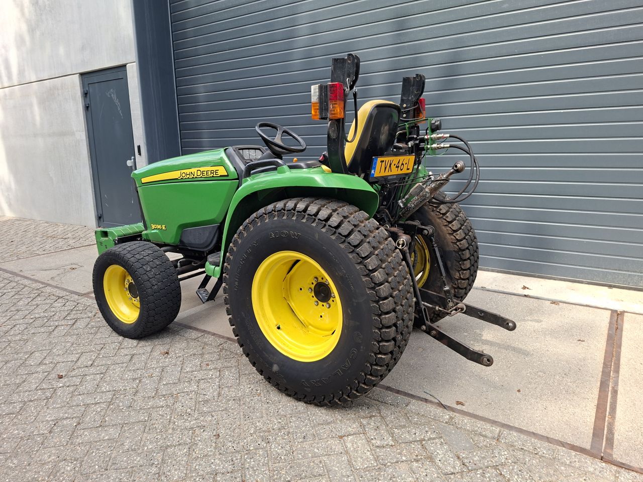 John Deere 3036E