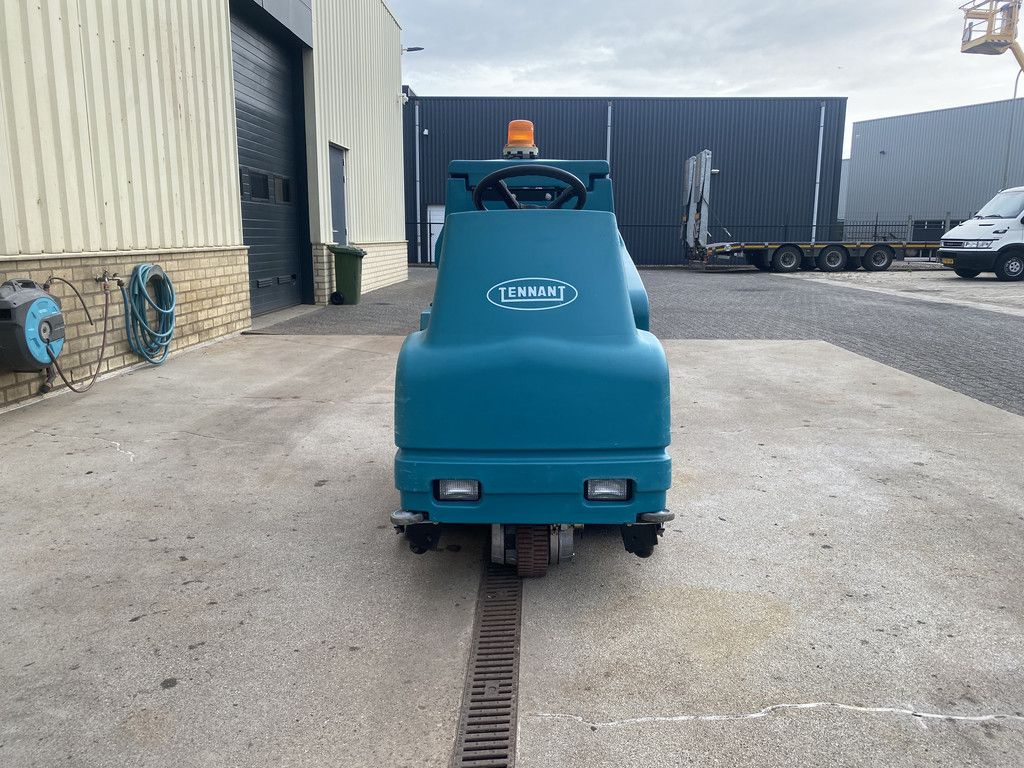 2005 Tennant 7100, Schrobmachine, 85 cm