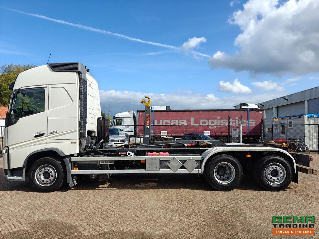 Volvo FH420 6x2/4 GlobeTrotter Euro6B - Hooklift system HIAB 21T - 9T Front Axle - Hydraulic Bumper - SmartTacho V2