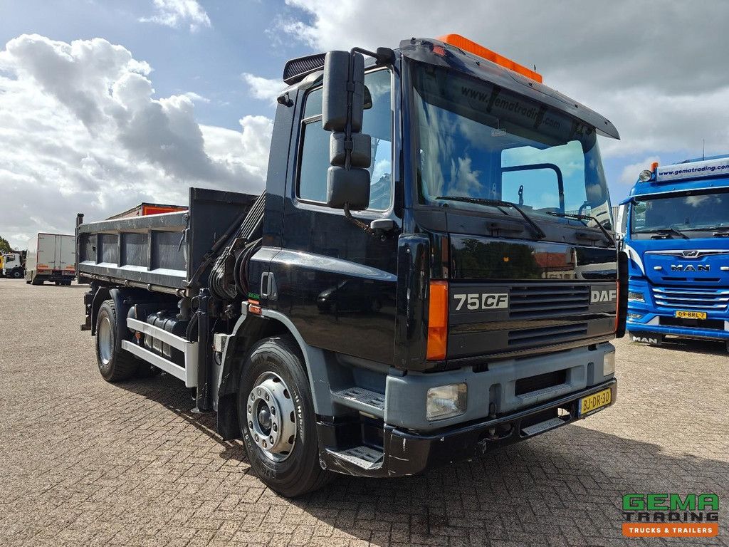 DAF CF75.250 4x2 Day Cab Euro3 - 2-Sided Tipper + Hiab102 - 178,320 km - Manual Transmission - Full Blade