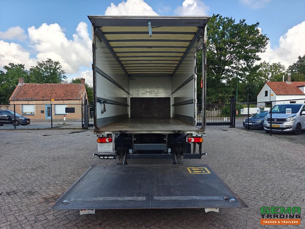DAF LF 230 FA 4x2 SleeperCab Euro6C - Enclosed Box 7.3M + Tail Lift 1500KG - Navigation - 03/2027 MOT