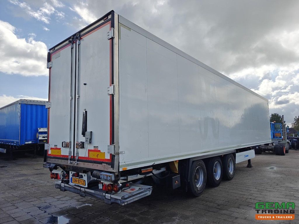 Krone SD Kühl-/Gefrierbox + Carrier Vector 1550 + Ladebordwand 2500 kg - Liftachse - BPW-Achse