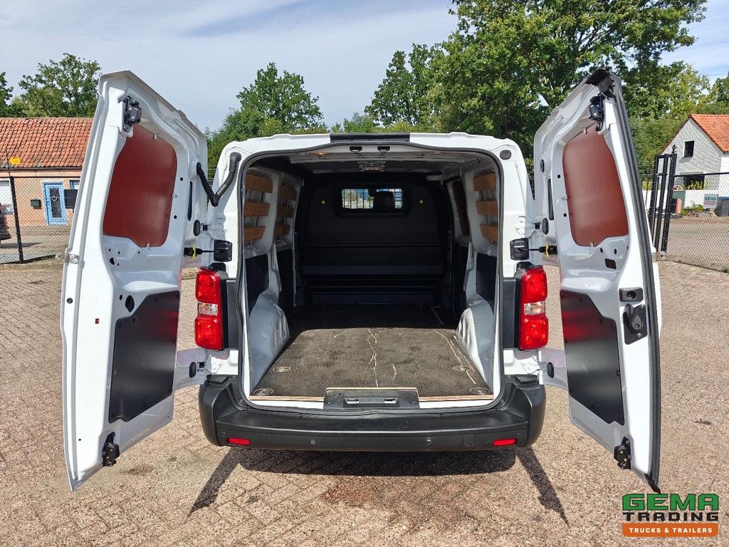 Citroën JUMPY Euro6AR - L2H1 - Navigation - Automatic - 3 Seats - Apple CarPlay/Android Auto