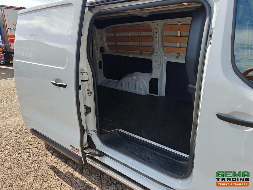 Citroën JUMPY Euro6AR - L2H1 - Navigation - Automatic - 3 Seats - Apple CarPlay/Android Auto