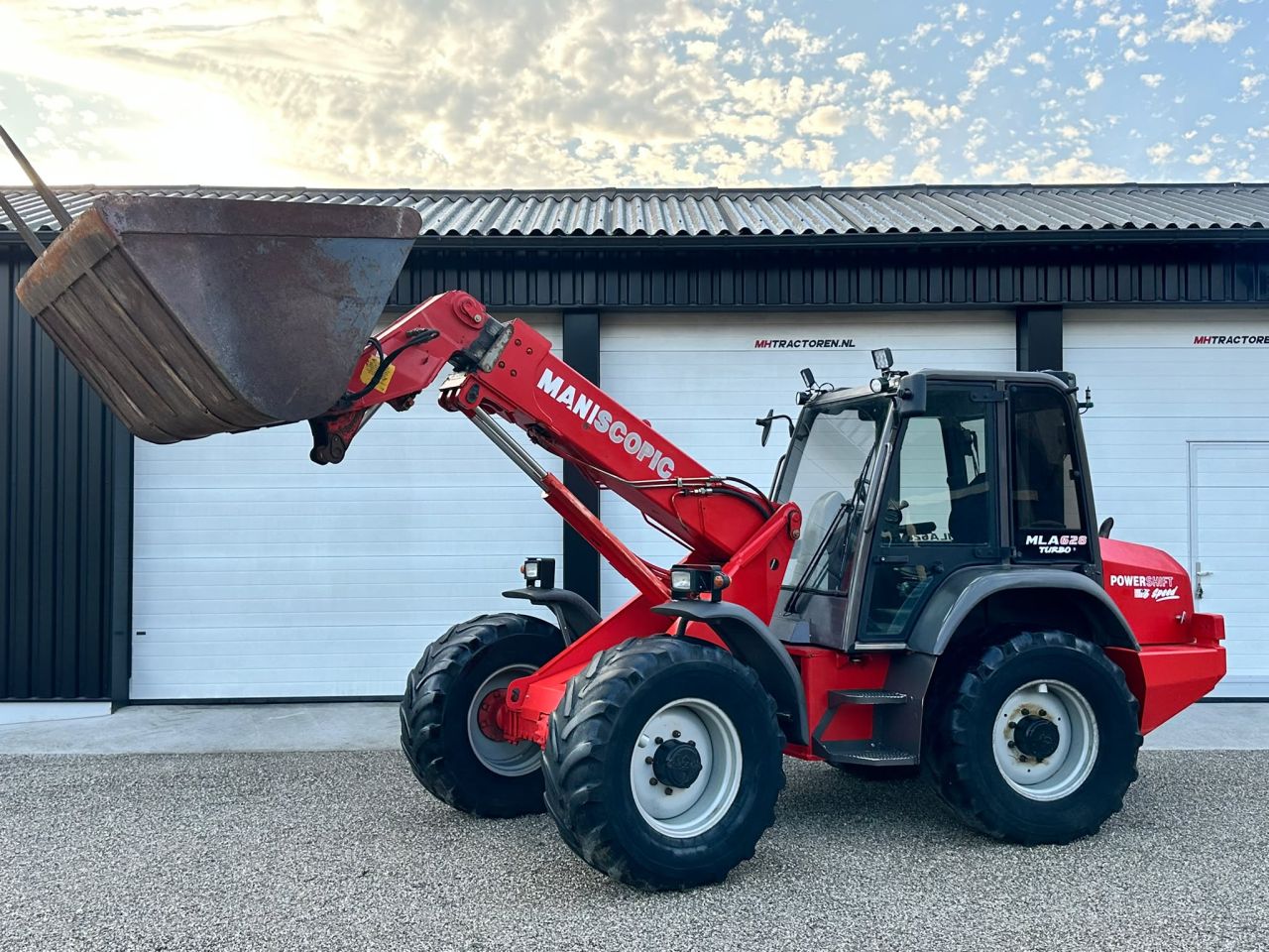 TE KOOP: zeer nette MANITOU MLA 628