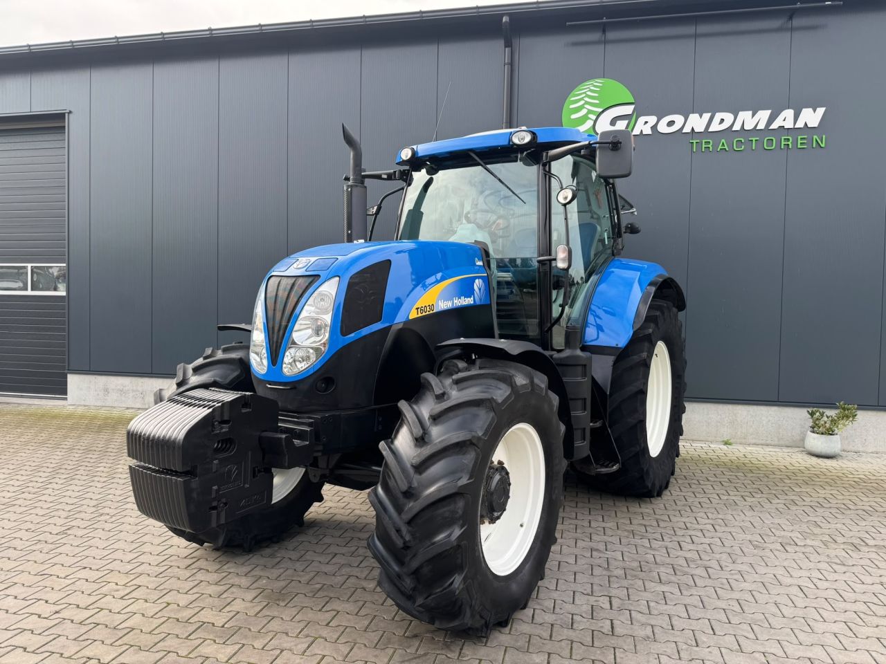 New Holland T6030 RC