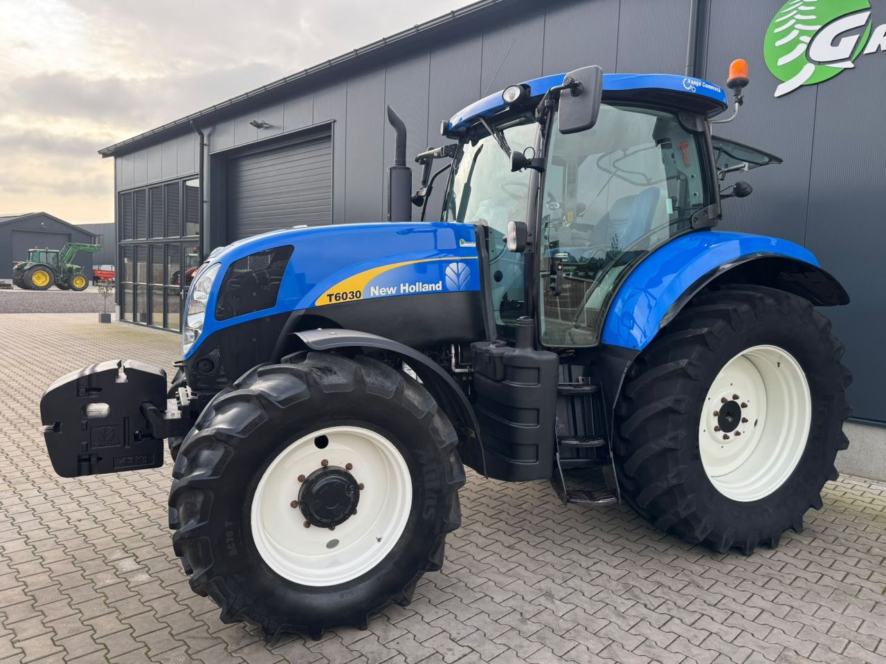 New Holland T6030 RC