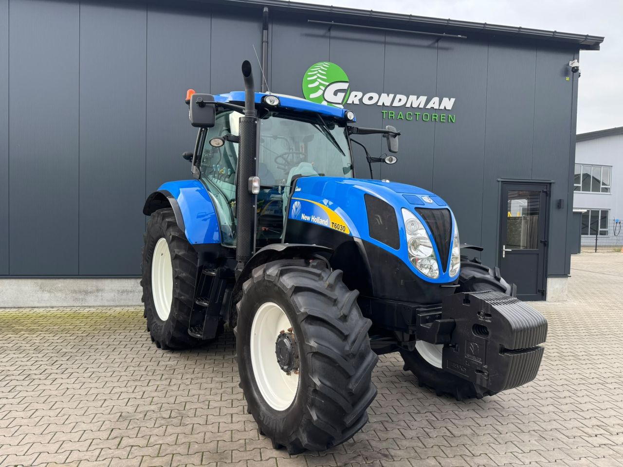 New Holland T6030 RC