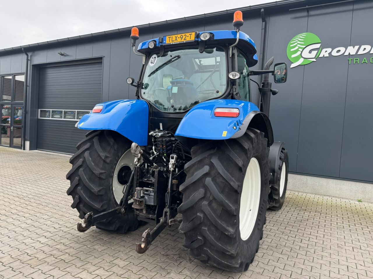 New Holland T6030 RC