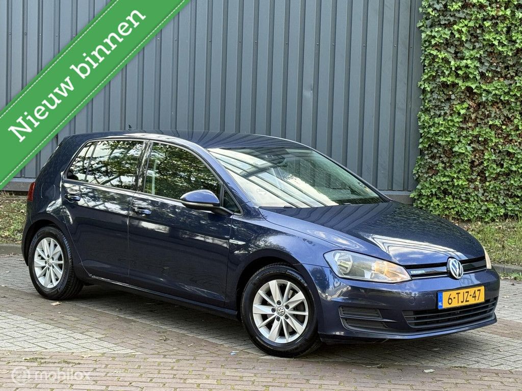 Volkswagen Golf 1.6 TDI Edition BlueMotion|Navi|Trekhaak|pdc