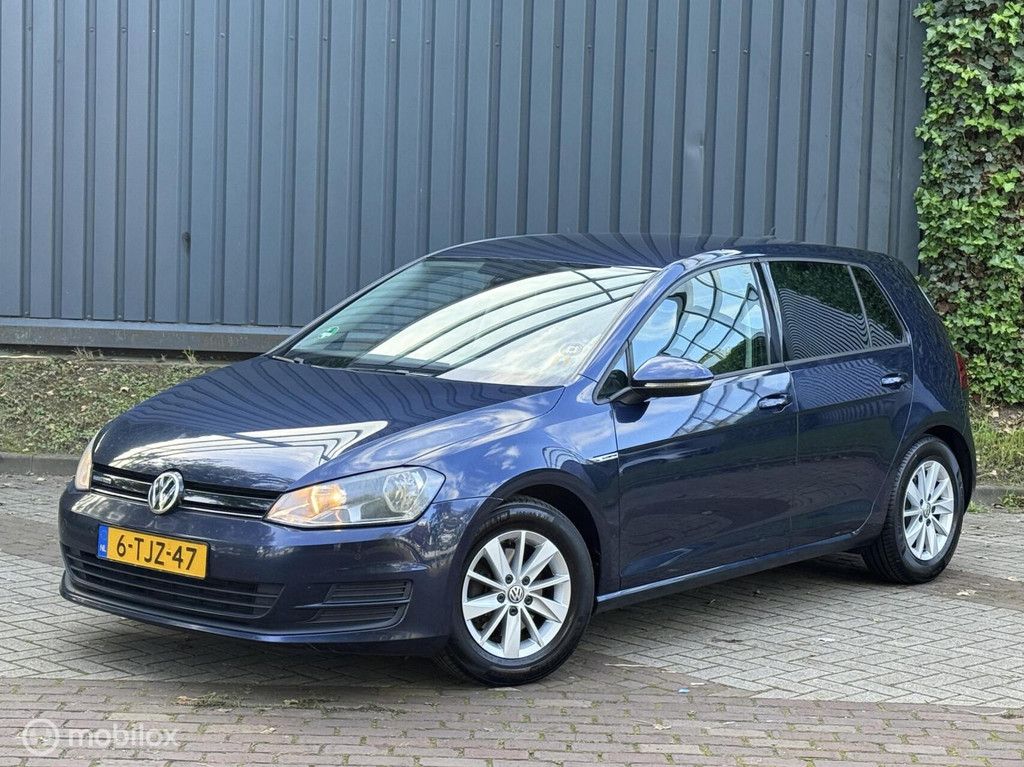 Volkswagen Golf 1.6 TDI Edition BlueMotion|Navi|Trekhaak|pdc